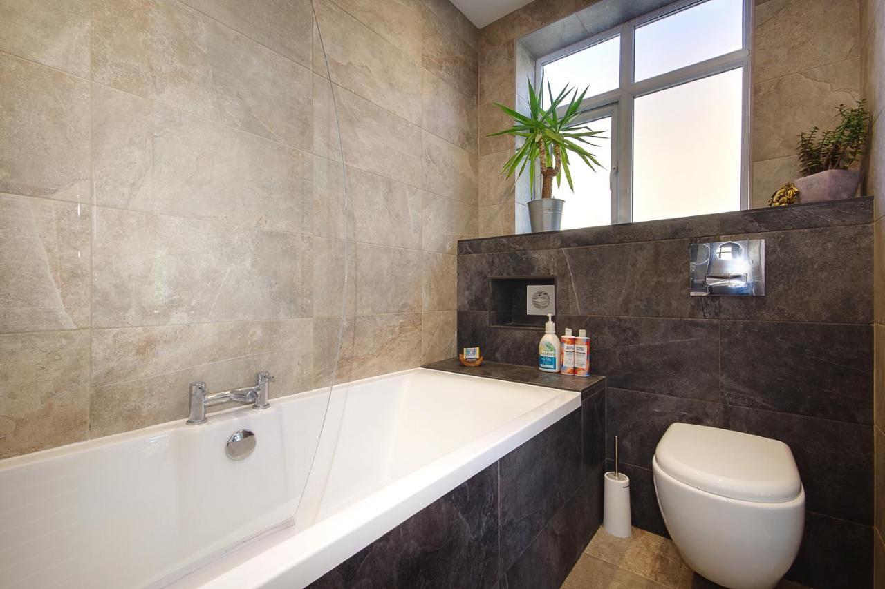 Large En-Suite By The Beach Bournemouth Buitenkant foto
